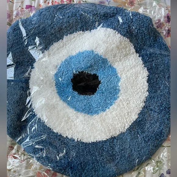 Evil Eye 🧿 Rug - Picture 2 of 3
